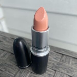 MAC Crème D' Nude cremesheen lipstick (*discontinued*)